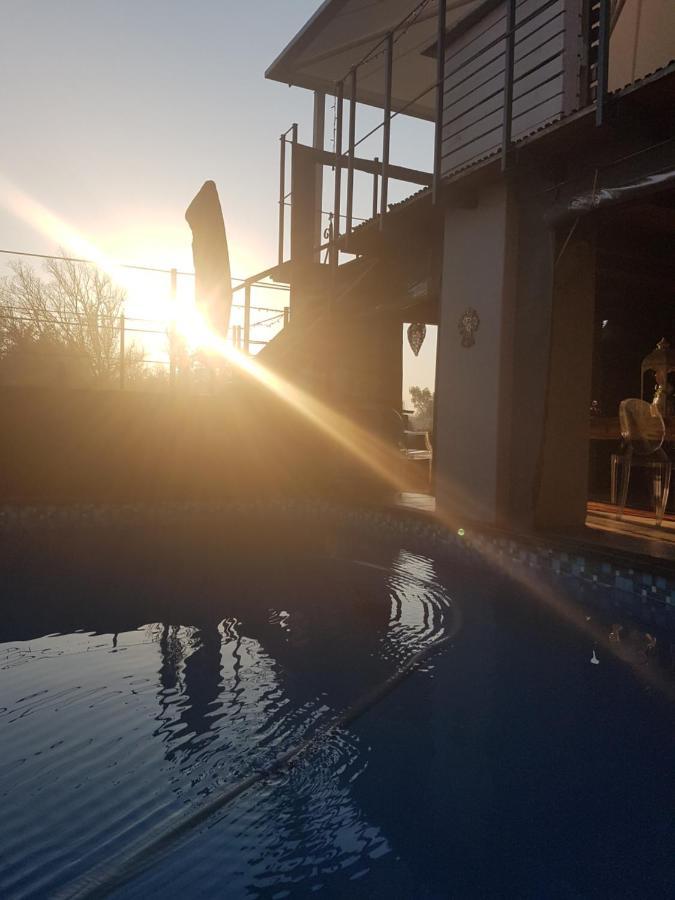 The Place Guesthouse ปาเรส ภายนอก รูปภาพ