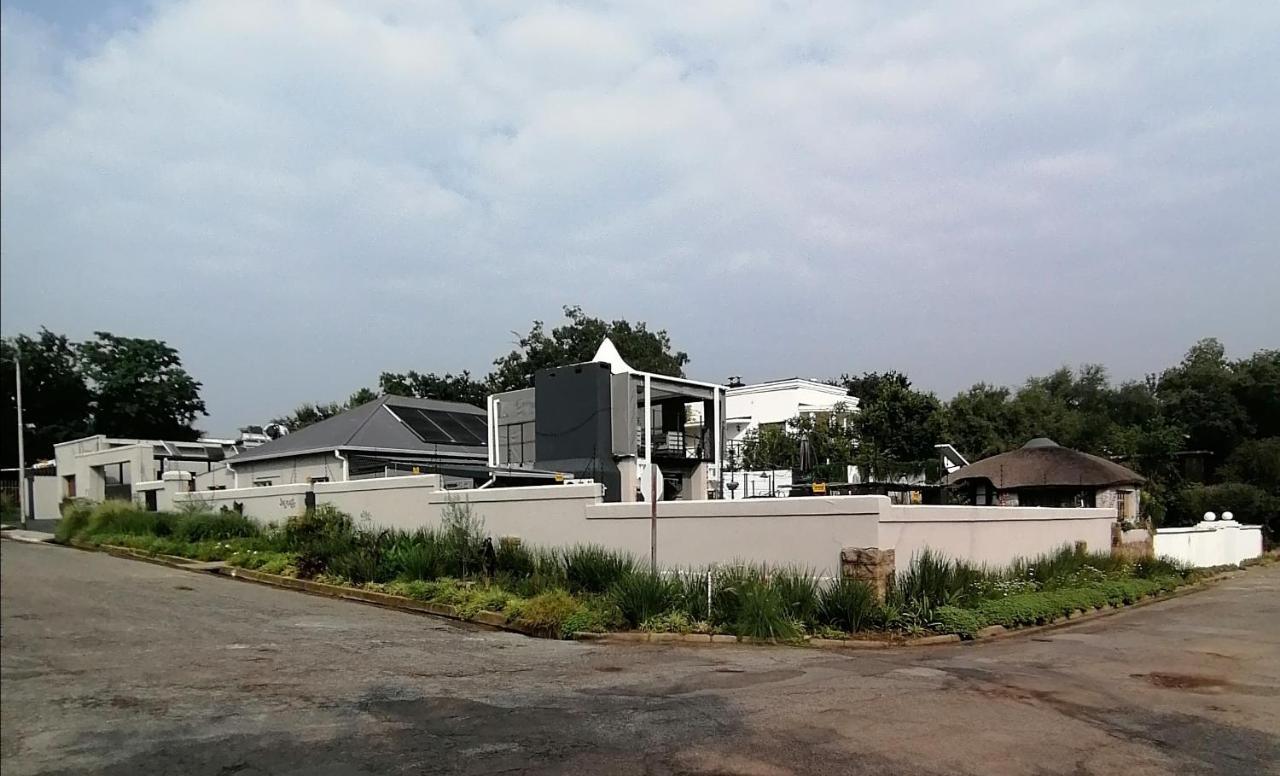 The Place Guesthouse ปาเรส ภายนอก รูปภาพ