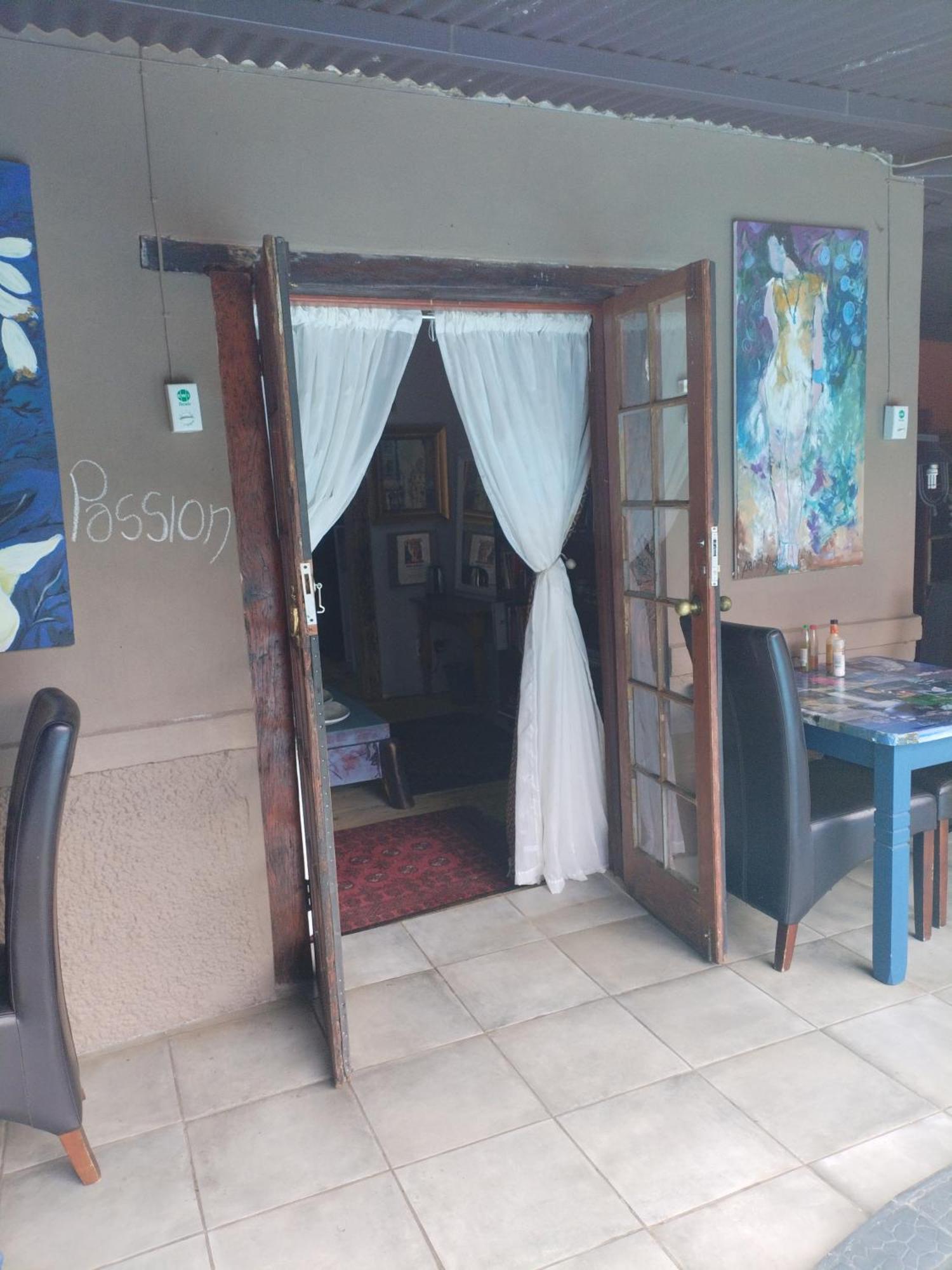 The Place Guesthouse ปาเรส ภายนอก รูปภาพ