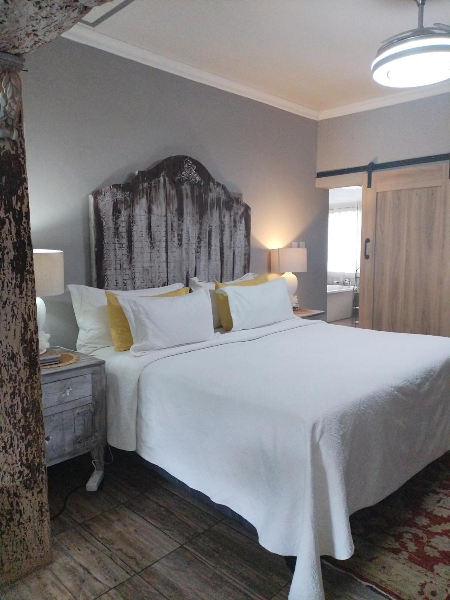 The Place Guesthouse ปาเรส ภายนอก รูปภาพ