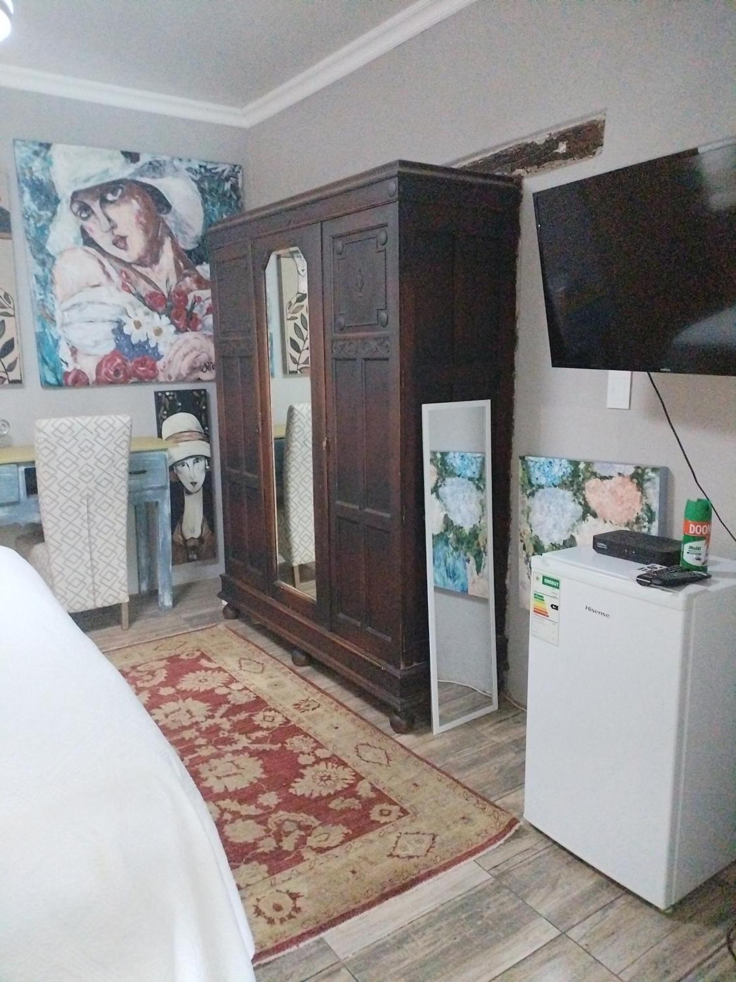 The Place Guesthouse ปาเรส ภายนอก รูปภาพ